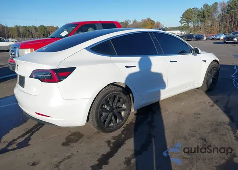 2020 Tesla Model 3 Standard Range Plus Rear-Wheel Drive/Standard Range Rear-Wheel Drive z USA, uszkodzony, nr VIN 5YJ3E1EA5LF612819